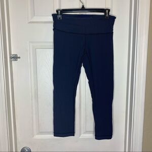 Lululemon Navy Blur Crop Capri Leggings Size 6
